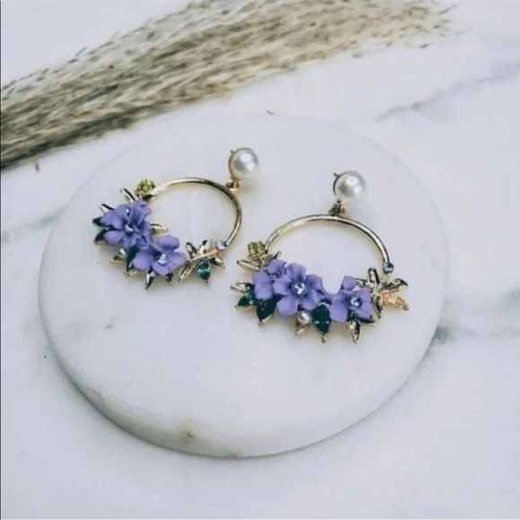 purple flower statement earrings pearl with crystal - Picture 6 of 6
